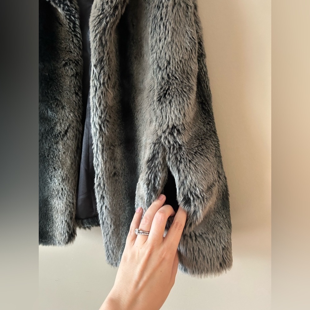 Kristen Blake Faux Fur Brown and Tan Vest Women’s size Small - Picture 2 of 11